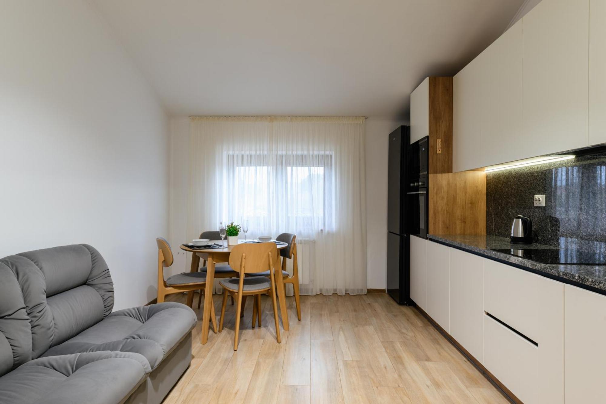 Luxury Apartments Uzhorod Dış mekan fotoğraf