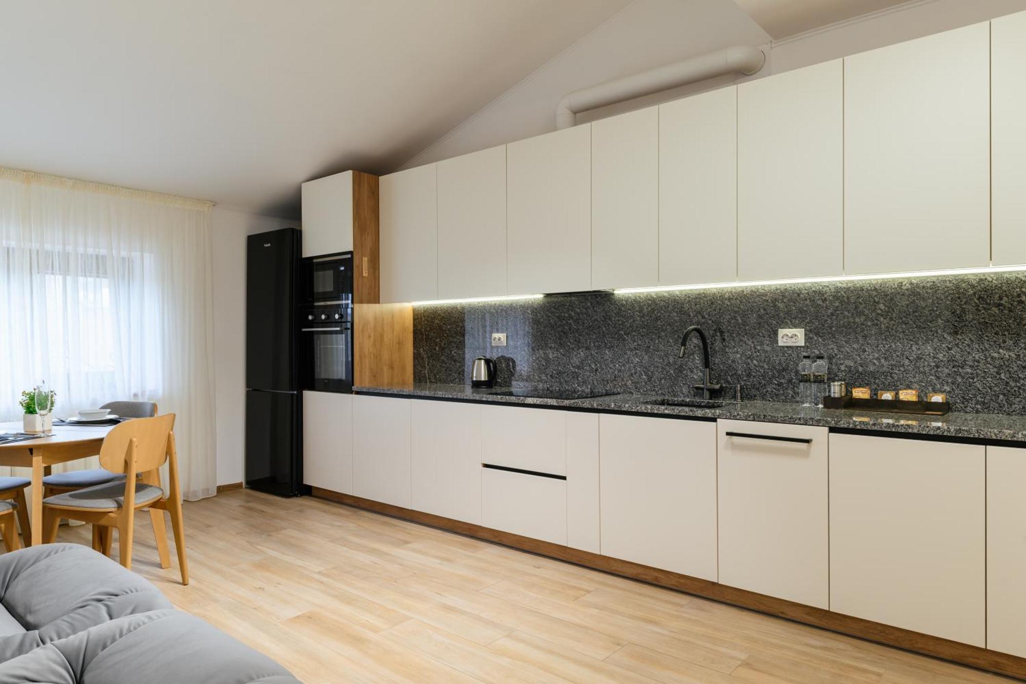 Luxury Apartments Uzhorod Dış mekan fotoğraf
