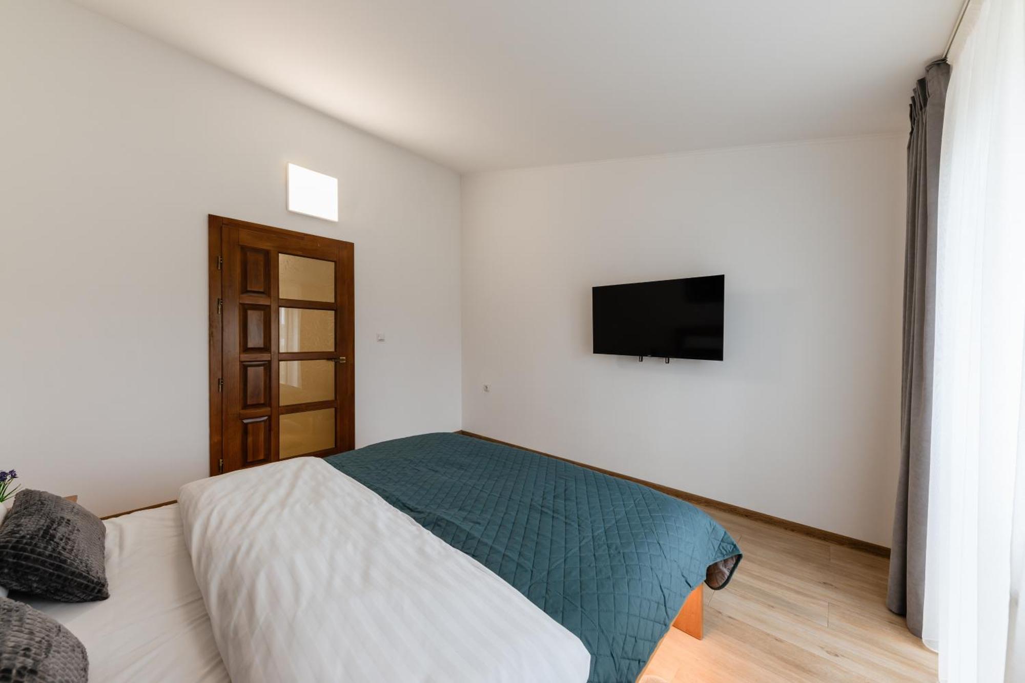 Luxury Apartments Uzhorod Dış mekan fotoğraf