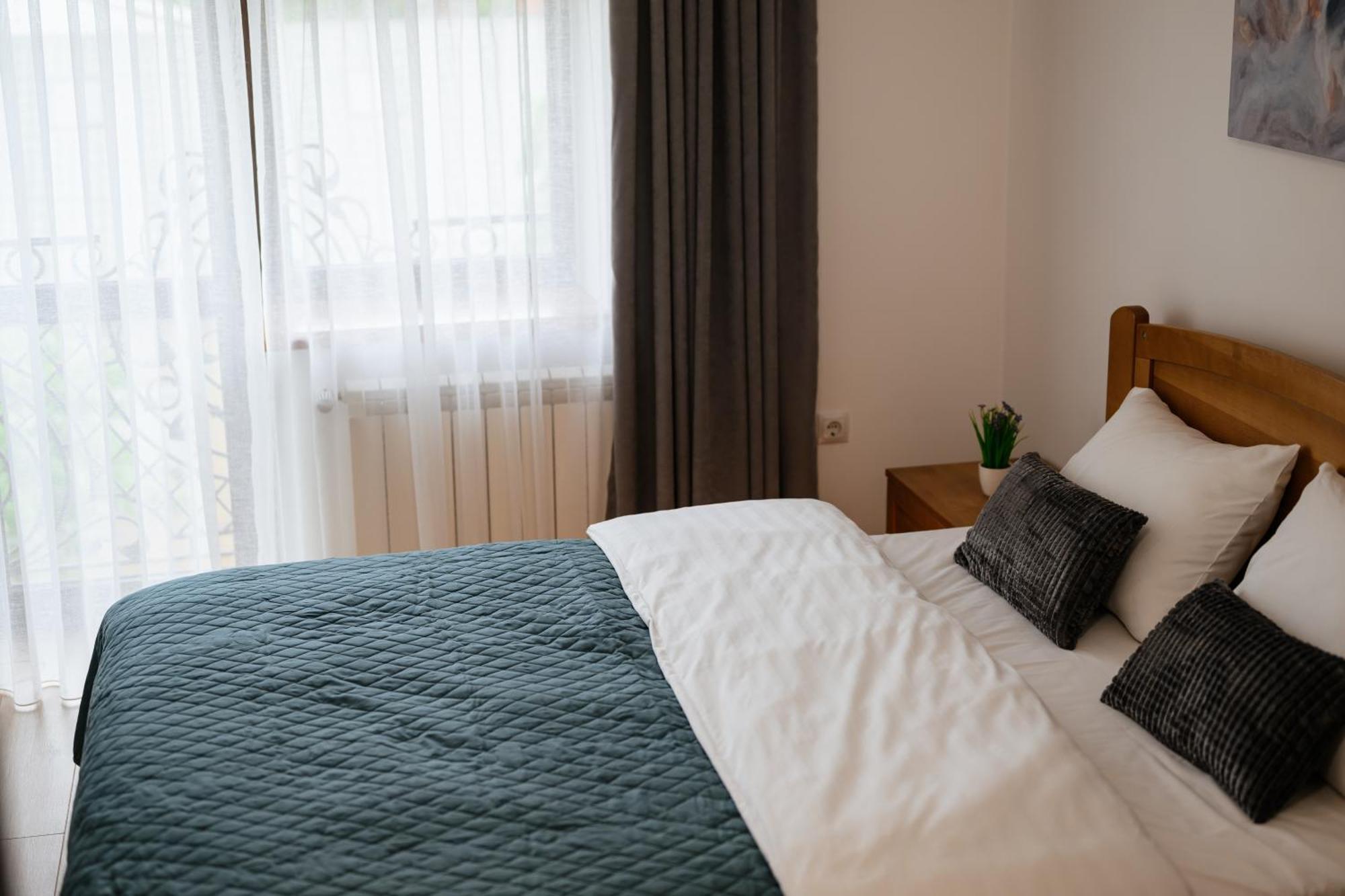 Luxury Apartments Uzhorod Dış mekan fotoğraf
